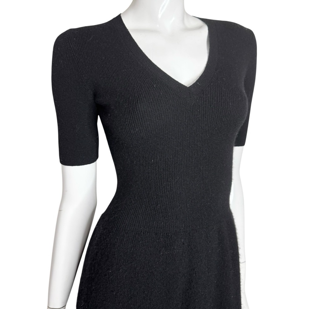 Theory Black Cashmere Mixed Rib V-Neck Flare Short Sleeve Midi Sweater Dress - Picture 5 of 9